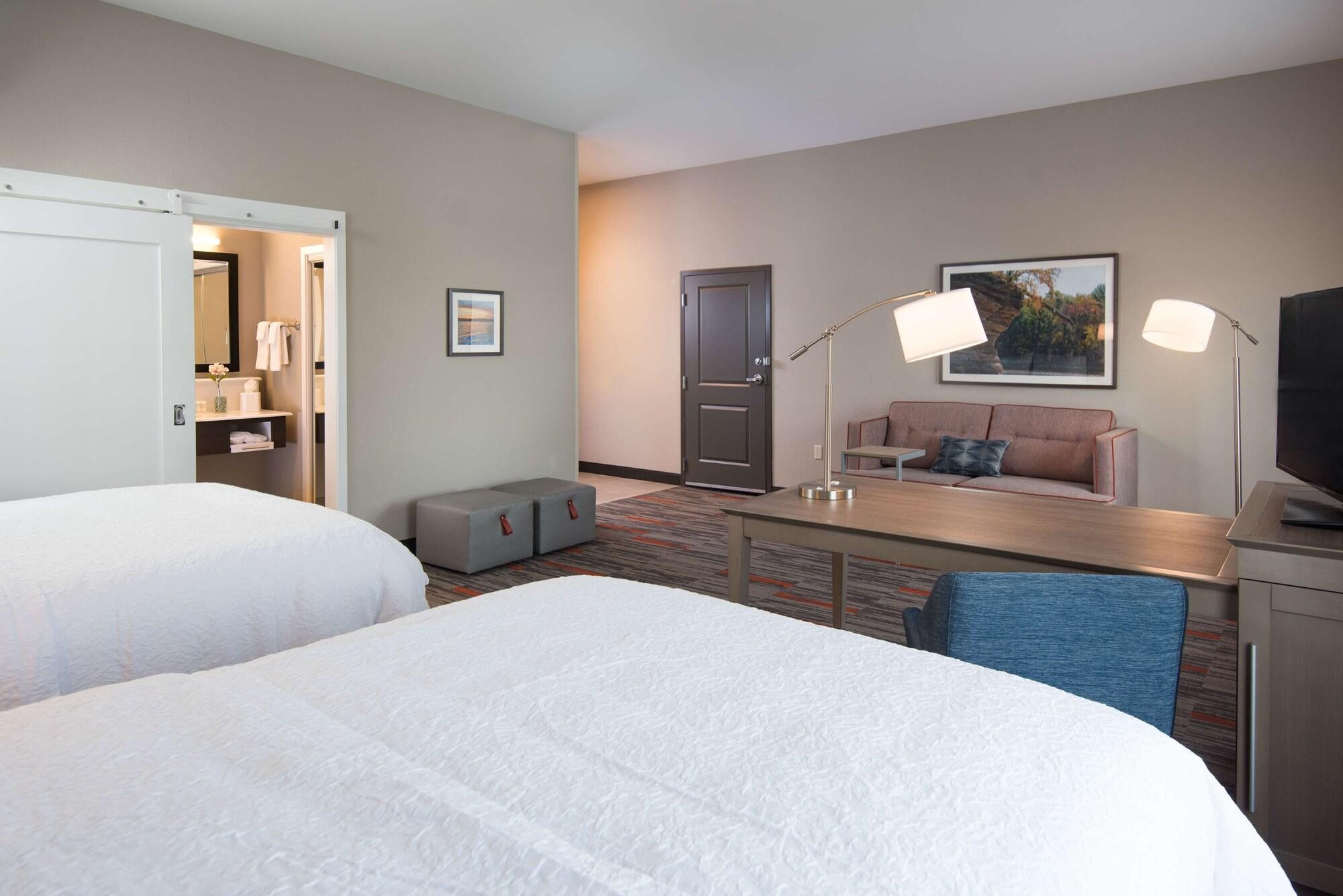 Hampton Inn And Suites At Wisconsin Dells Lake Delton Exterior foto